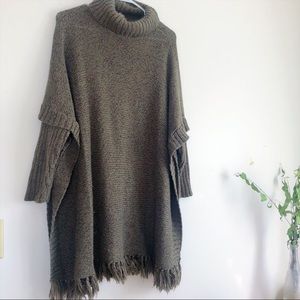 RDI • Turtleneck Open Side Sweater Poncho